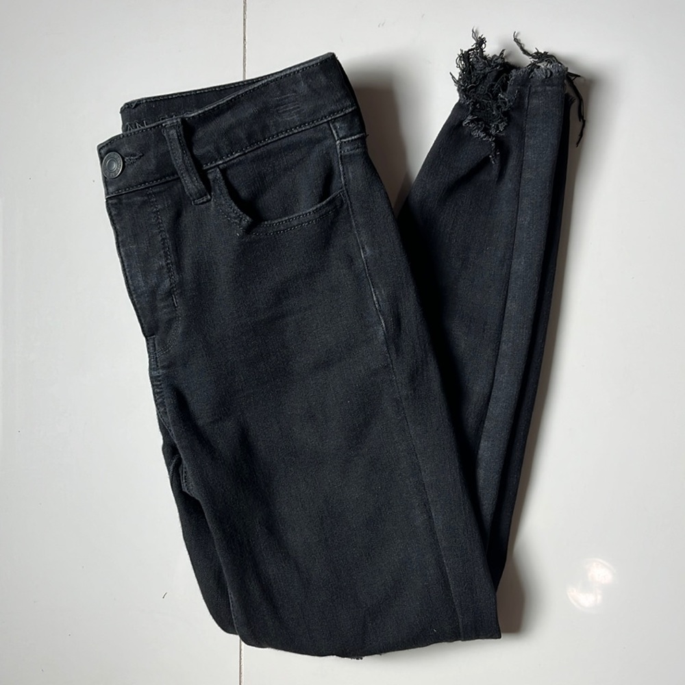 American Eagle Black Ripped Skinny Jegging